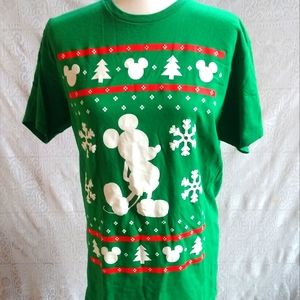 Disney Mickey Mouse Christmas Holiday Green Short Sleeve Shirt Medium